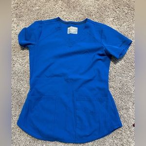 Sketchers scrub top